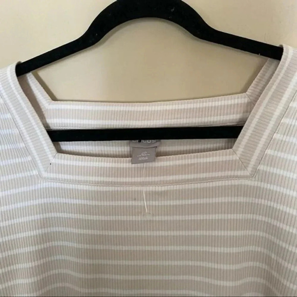 Chico’s women top - Picture 2 of 8